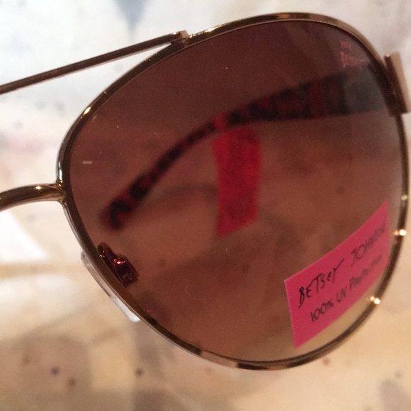 OVERSIZED BETSEY JOHNSON AVIATORS NWT - Picture 3 of 7